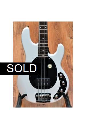 Sterling (by Musicman) Ray 34 White Sterling (by Musicman) Ray 34 White